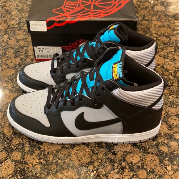 Dunks - Picture 2 of 4